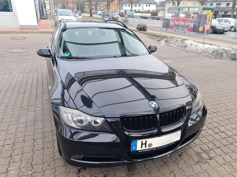 Gebraucht BMW 318 143 PS (105 kW) 2007 Schwarz Kombi