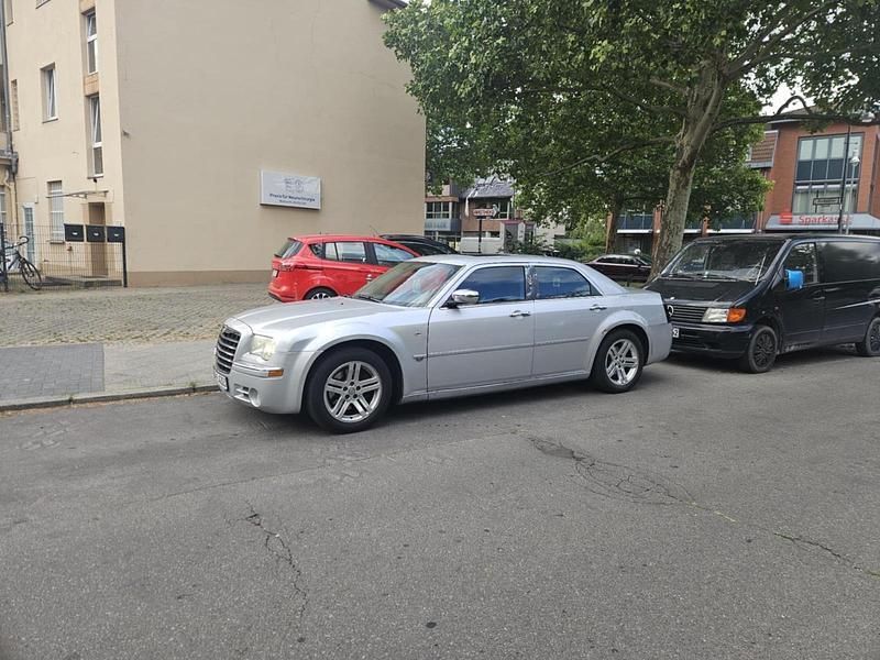 Silber Gebraucht 2004 Chrysler 300C Limousine | 4.000 € (Guter Preis) - Bild 1/4