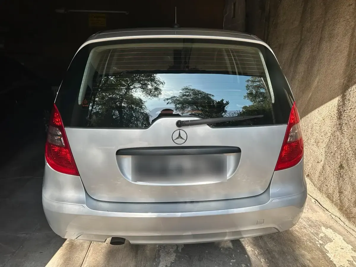 Gebraucht Mercedes A160 95 PS (69 kW) 2010 Silber Kleinwagen