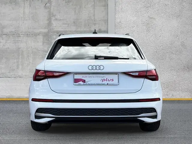 Gebraucht Audi A3 S-Line 116 PS (85 kW) 2025 Arkonaweiß Limousine