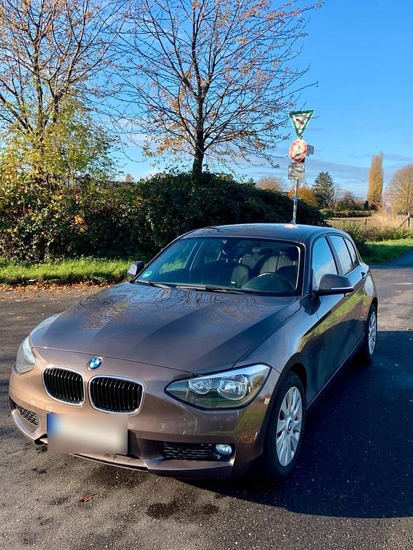 Gebraucht BMW 114 101 PS (74 kW) 2012 Braun Kleinwagen