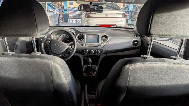Gebraucht Hyundai i10 63 PS (46 kW) 2019 Grau Kleinwagen