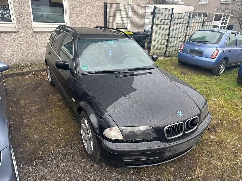 Gebraucht BMW 320 170 PS (125 kW) 2001 Schwarz Kombi