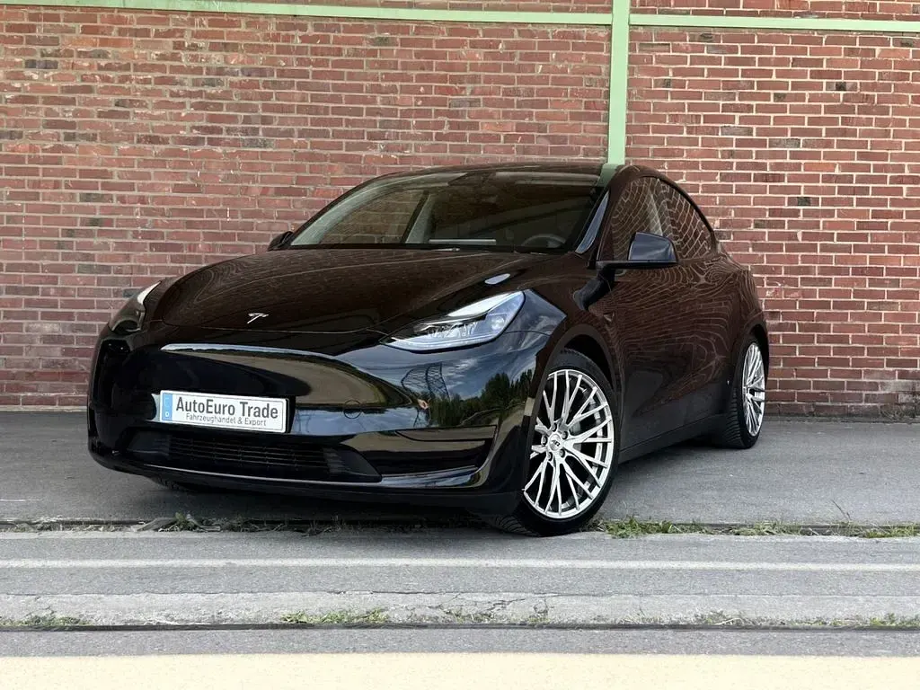 Gebraucht Tesla Model Y Standard Range 255 kW (347 PS) 2023 Schwarz SUV