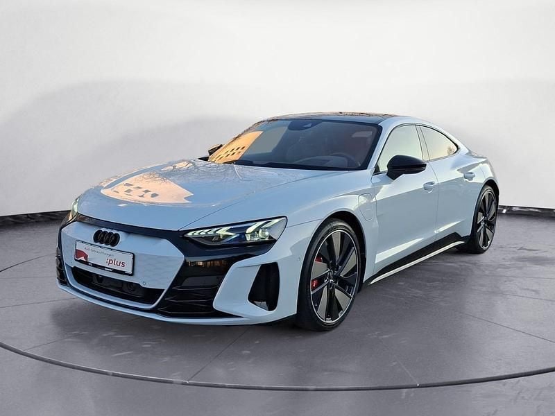 Grau Gebraucht 2022 Audi e-tron GT quattro Ambiente Limousine | 65.920 € (Superpreis) - Bild 1/4