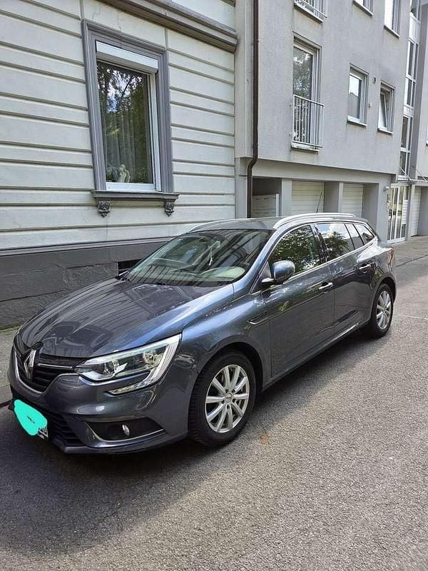 Gebraucht 2016 Renault Mégane III Intens Limousine | 6.500 € (Superpreis) - Bild 1/4