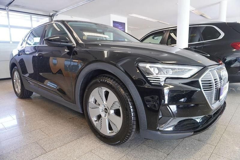 Gebraucht Audi e-tron 230 kW (313 PS) 2022 Schwarz SUV