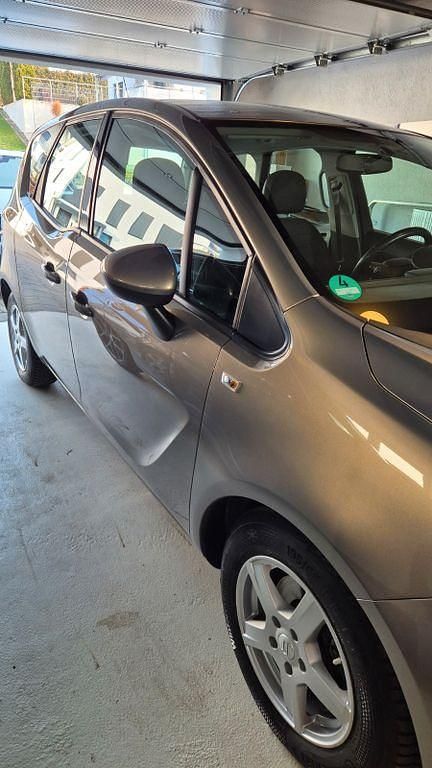 Gebraucht Opel Meriva Edition 120 PS (88 kW) 2015 Braun Van / Kleinbus