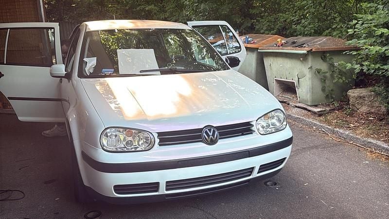Andere farben Gebraucht 2003 VW Golf IV Kleinwagen | 700 € (Guter Preis) - Bild 1/3