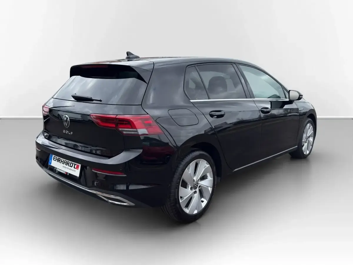 Gebraucht VW Golf VIII Style 150 PS (110 kW) 2024 Schwarz Limousine