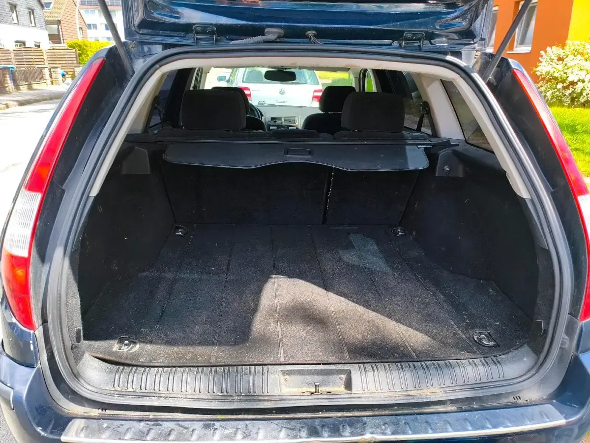 Usado Ford Mondeo 145 CV (106 kW) 2006 Azul Familiar