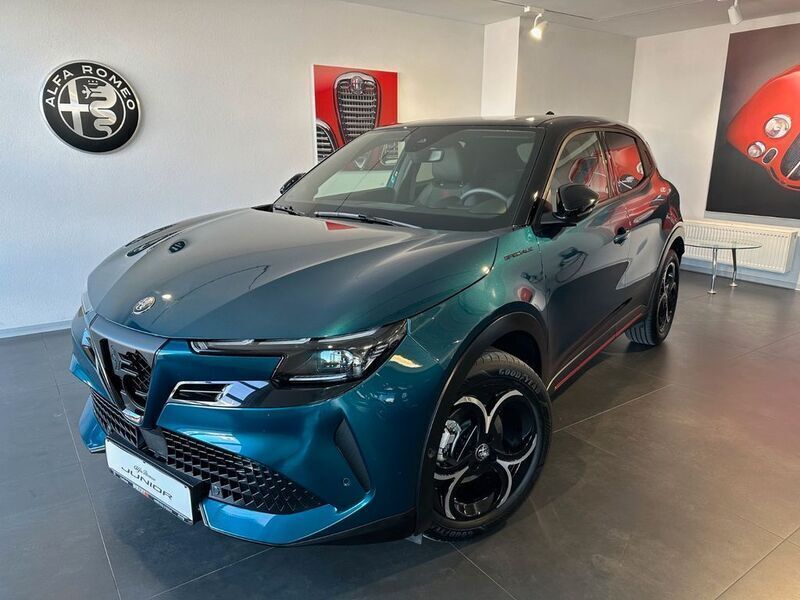 Blau Gebraucht 2025 Alfa Romeo Junior Edizione Speciale Limousine | 29.990 € - Bild 1/4