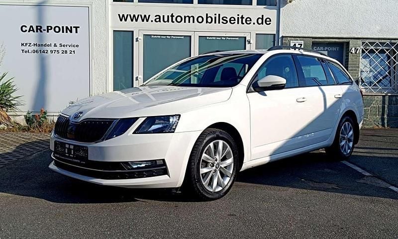 Weiß Gebraucht 2019 Skoda Octavia Style Kombi | 12.490 € (Fairer Preis) - Bild 1/4