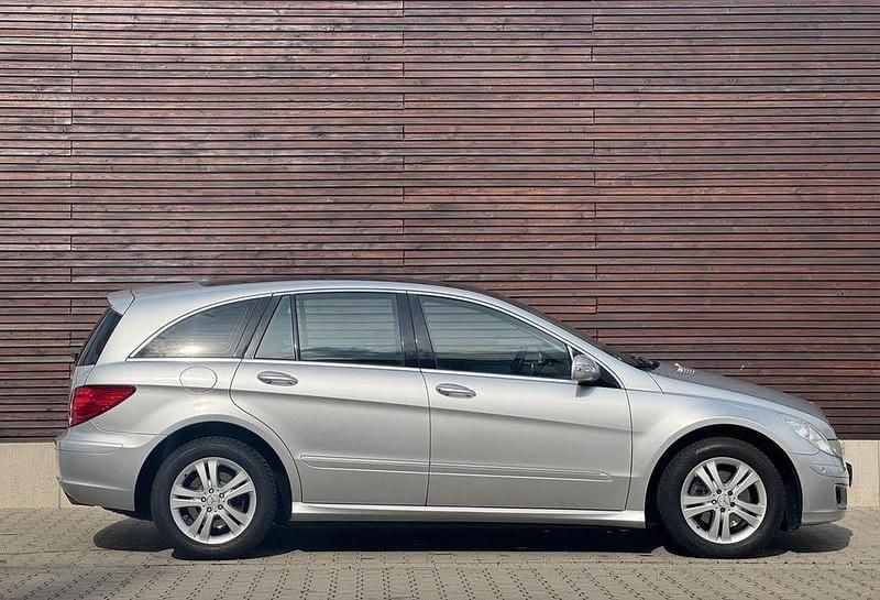 Gebraucht Mercedes R500 306 PS (225 kW) 2007 Silber Van / Kleinbus