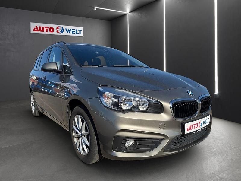 Gebraucht BMW 218 Gran Tourer Advantage 140 PS (102 kW) 2017 Silber Van / Kleinbus