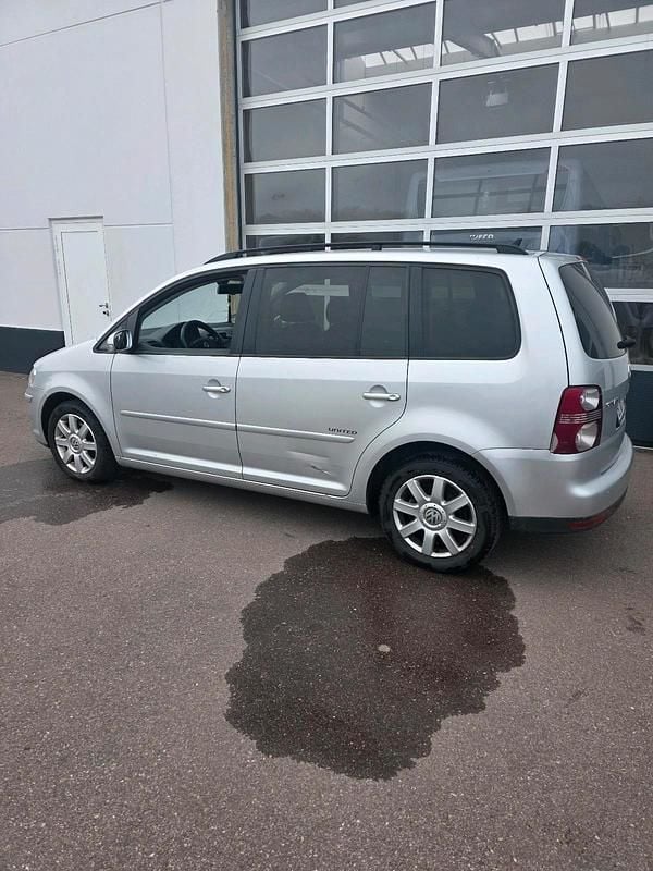 Gebraucht VW Touran 105 PS (77 kW) 2008 Silber Van / Kleinbus