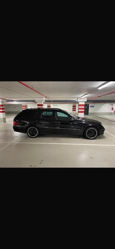 Gebraucht Mercedes E280 231 PS (169 kW) 2007 Schwarz Limousine