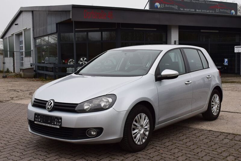 Silber Gebraucht 2011 VW Golf VI Trendline Limousine | 5.998 € (Fairer Preis) - Bild 1/4