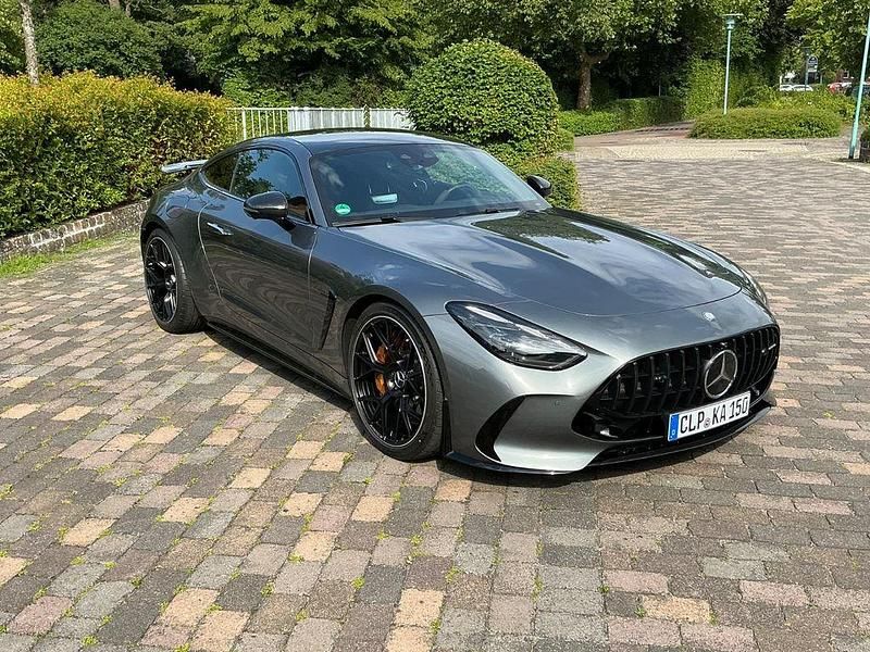 Gelb Gebraucht 2024 Mercedes AMG GT 63 AMG Coupé | 210.000 € - Bild 1/4