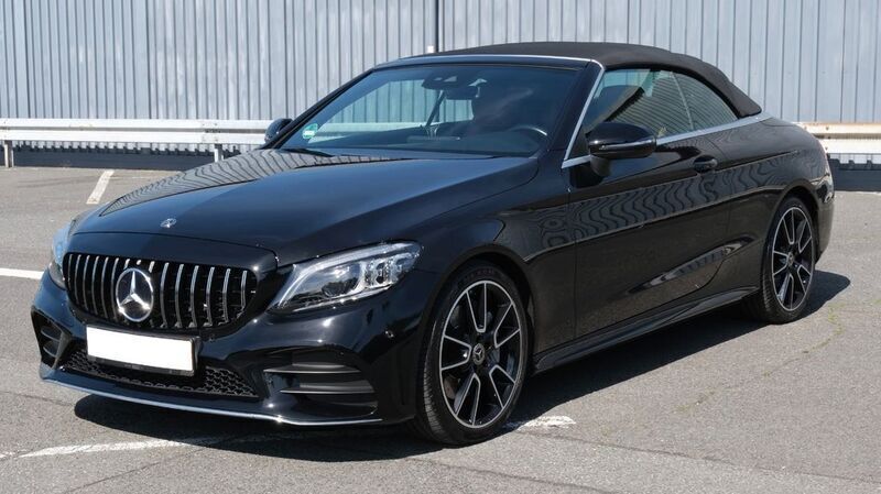 Schwarz Gebraucht 2018 Mercedes C300 AMG Cabrio | 32.499 € (Fairer Preis) - Bild 1/4