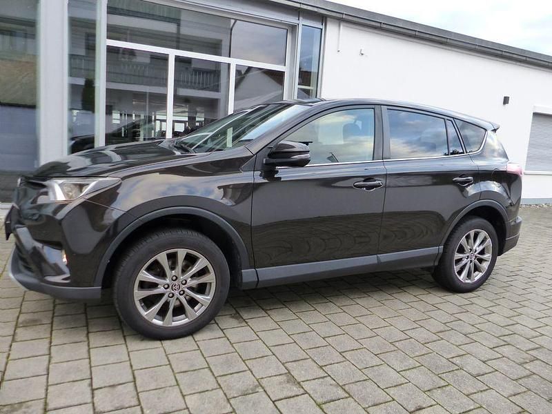 Gebraucht Toyota RAV4 152 PS (111 kW) 2016 Ristretto braun 4u5 SUV