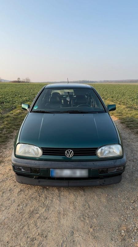 Gebraucht VW Golf III 90 PS (66 kW) 1996 Grün Kleinwagen