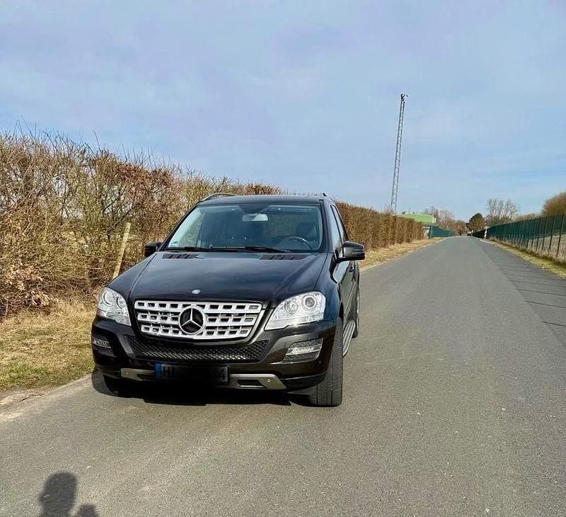 Gebraucht Mercedes ML350 272 PS (200 kW) 2010 SUV