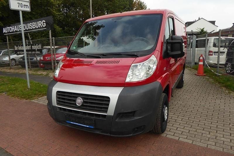 Rot Gebraucht 2011 Fiat Ducato Van | 5.990 € (Guter Preis) - Bild 1/4