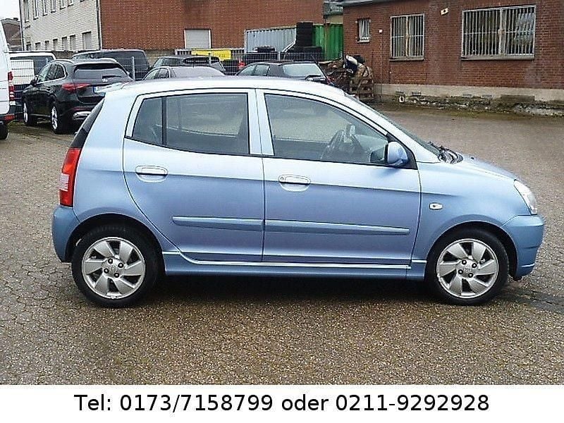 Second-hand Kia Picanto EX 65 CP (47 kW) 2006 Albastru Hatchback
