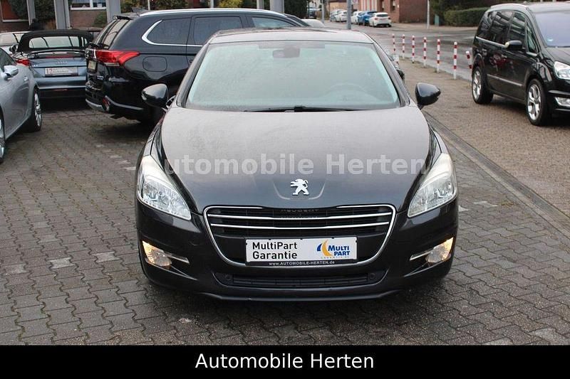 Gebraucht Peugeot 508 Active 156 PS (114 kW) 2011 Schwarz Limousine