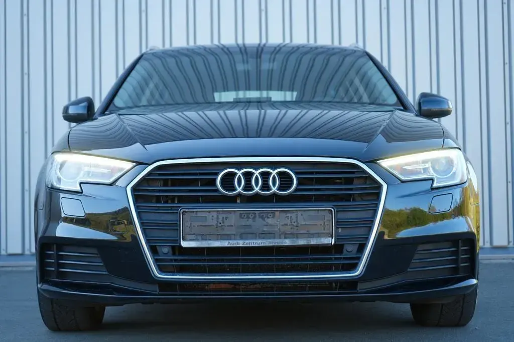 Gebraucht Audi A3 Comfort 150 PS (110 kW) 2017 Schwarz Limousine