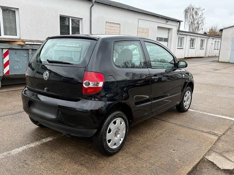 Gebraucht VW Fox 54 PS (39 kW) 2007 Schwarz Kleinwagen