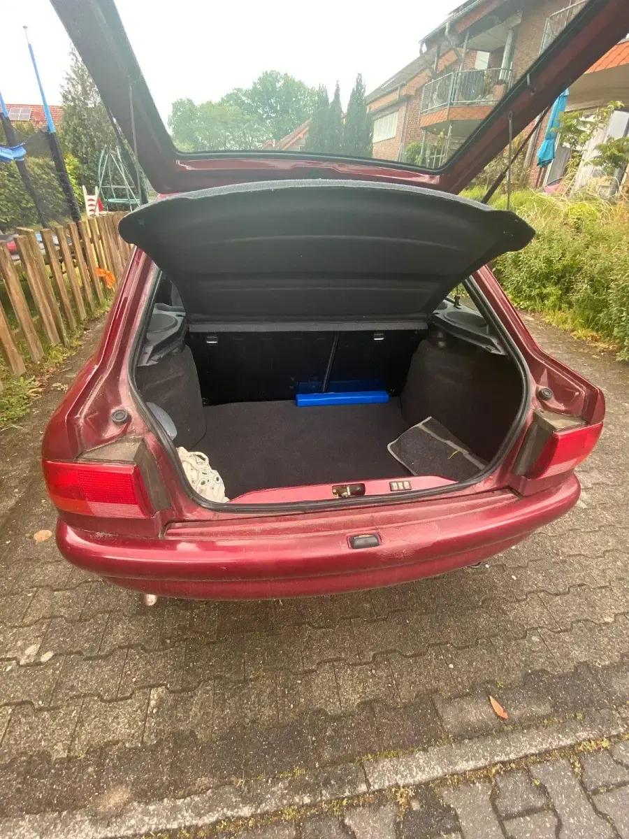 Gebraucht Ford Escort 75 PS (55 kW) 1997 Limousine