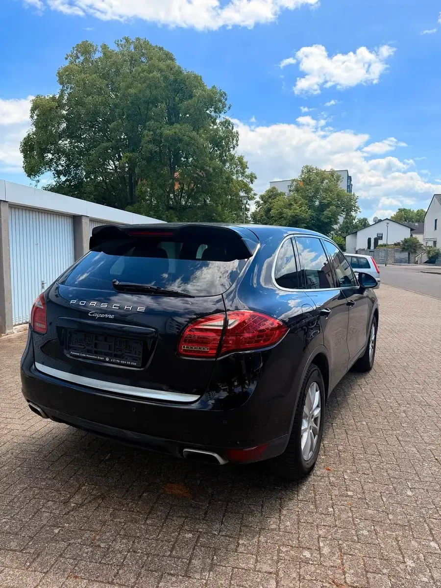 Gebraucht Porsche Cayenne 245 PS (180 kW) 2012 Schwarz SUV