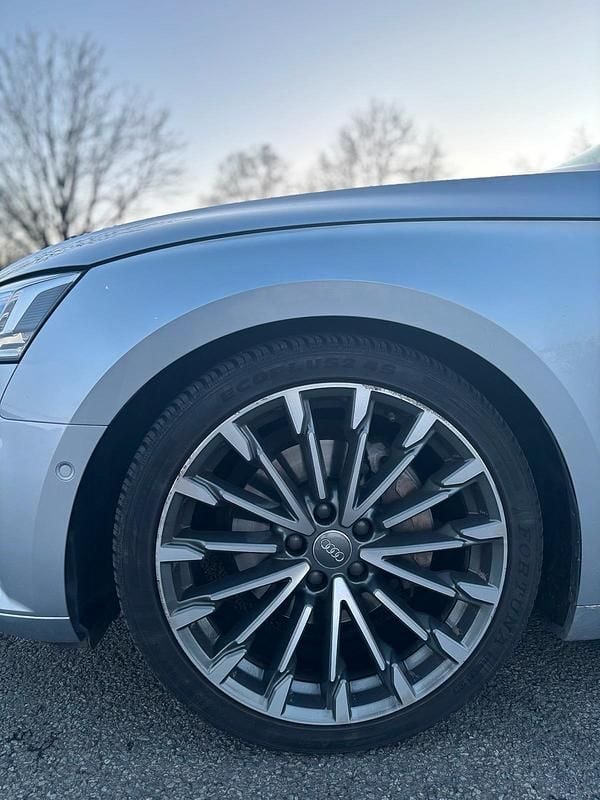Second-hand Audi A5 S-Line 190 CP (139 kW) 2018 Argintiu Coupe