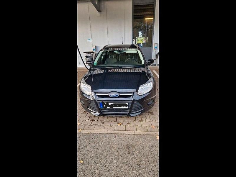 Gebraucht Ford Focus Titanium 101 PS (74 kW) 2013 Schwarz Limousine