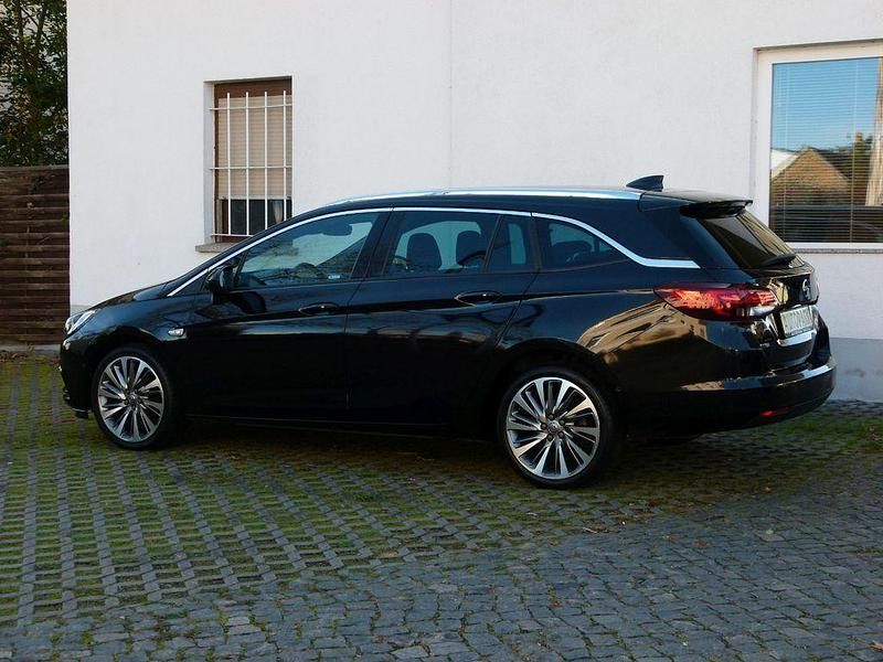Gebraucht Opel Astra 150 PS (110 kW) 2017 Schwarz Kombi