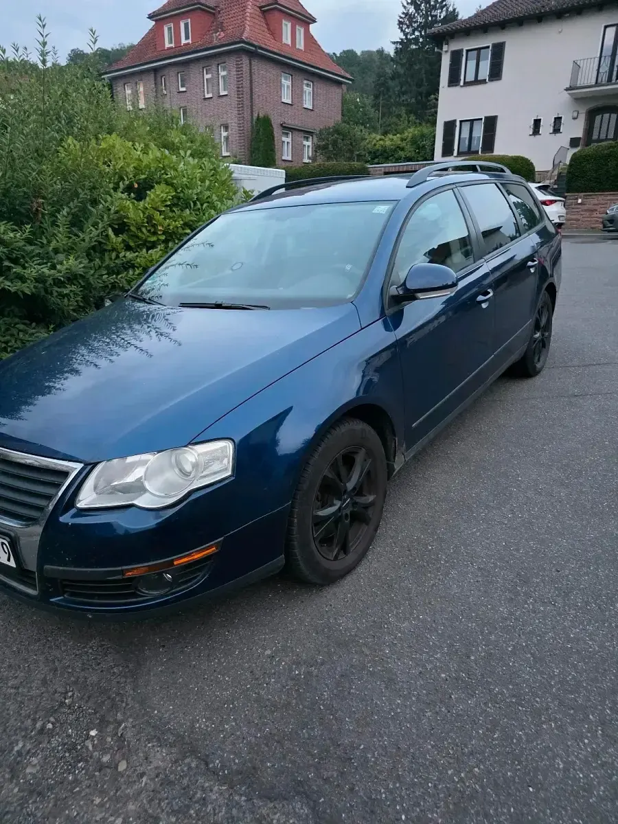 Gebraucht VW Passat 105 PS (77 kW) 2007 Blau Kombi