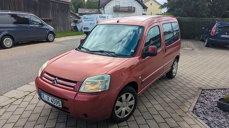 Gebraucht 2006 Citroën Berlingo Exclusive Van / Kleinbus | 1.299 € (Fairer Preis) - Bild 1/4
