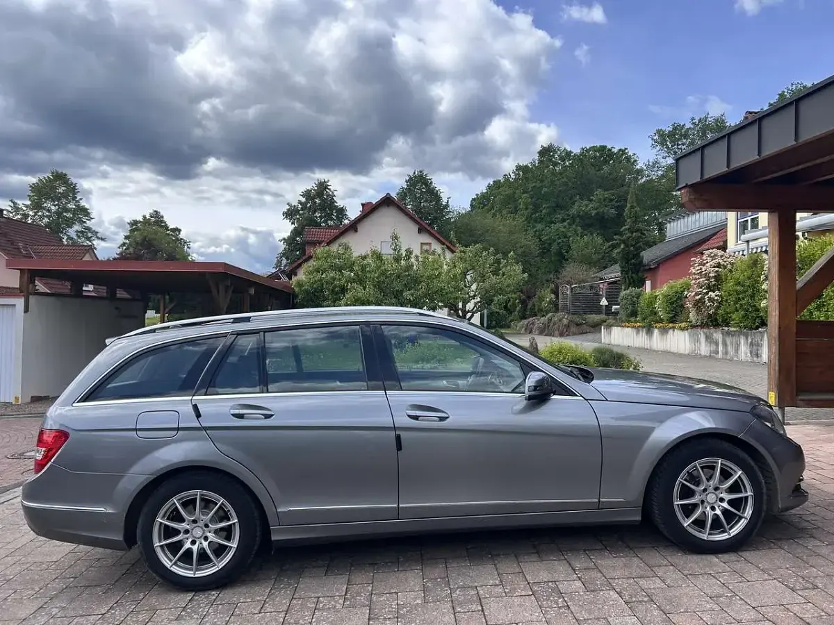Gebraucht Mercedes C180 Edition 156 PS (114 kW) 2014 Silber Kombi