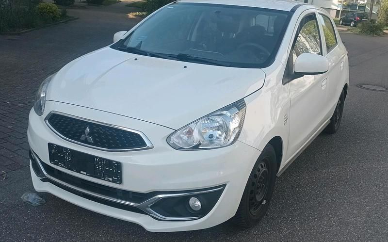 Gebraucht Mitsubishi Space Star 71 PS (52 kW) 2016 Weiß Kleinwagen