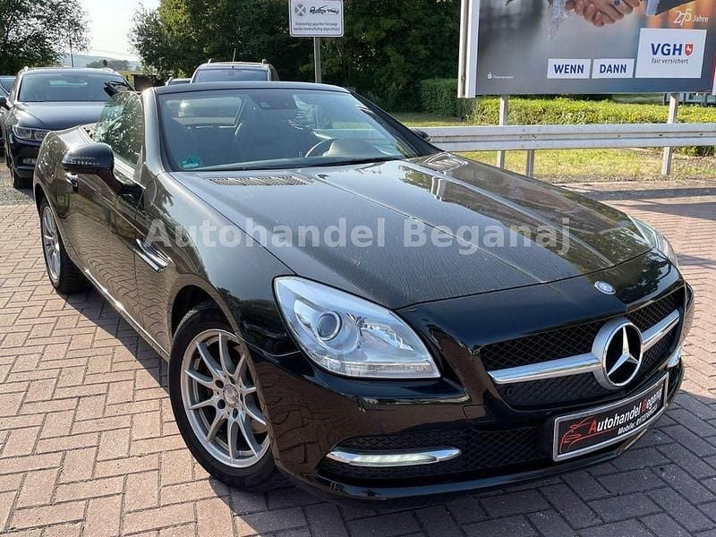 Schwarz Gebraucht 2011 Mercedes SLK200 Cabrio | 10.499 € (Guter Preis) - Bild 1/4