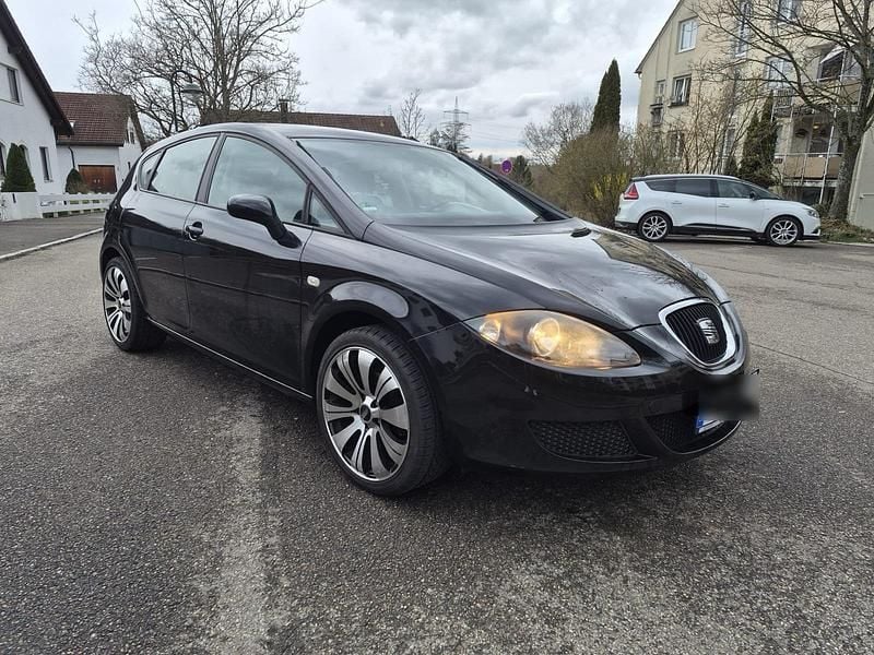 Usata Seat Leon 102 CV (75 kW) 2007 Nero Utilitaria