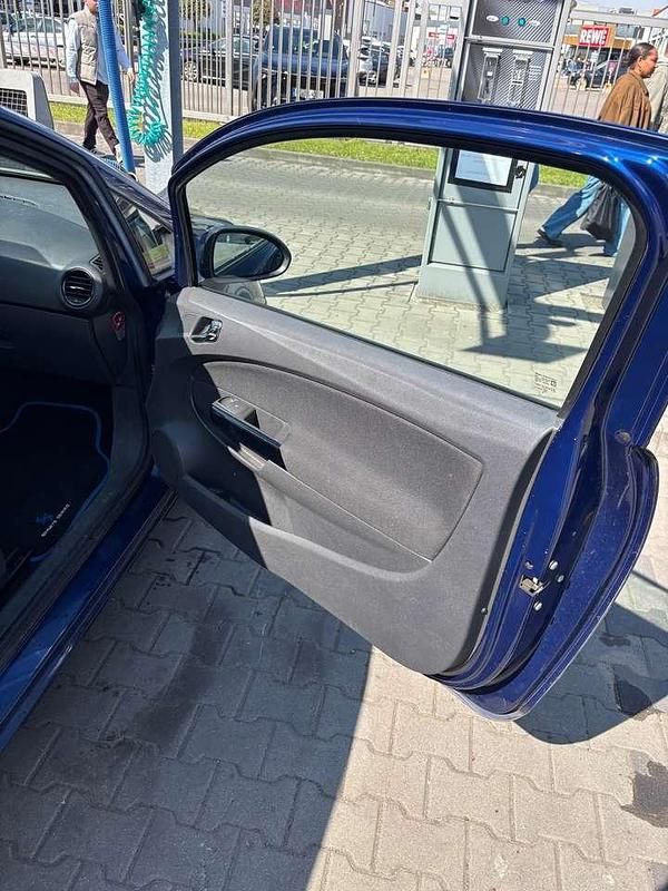 Second-hand Opel Corsa 60 CP (44 kW) 2009 Albastru Hatchback
