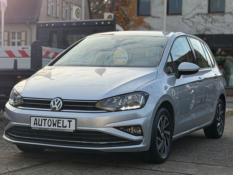 Silber Gebraucht 2019 VW Golf Sportsvan Join Van / Kleinbus | 16.990 € (Fairer Preis) - Bild 1/4
