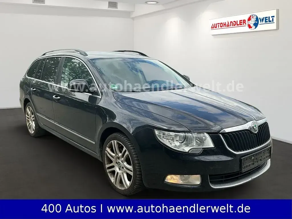 Gebraucht Skoda Superb Active 125 PS (91 kW) 2011 Schwarz Kombi