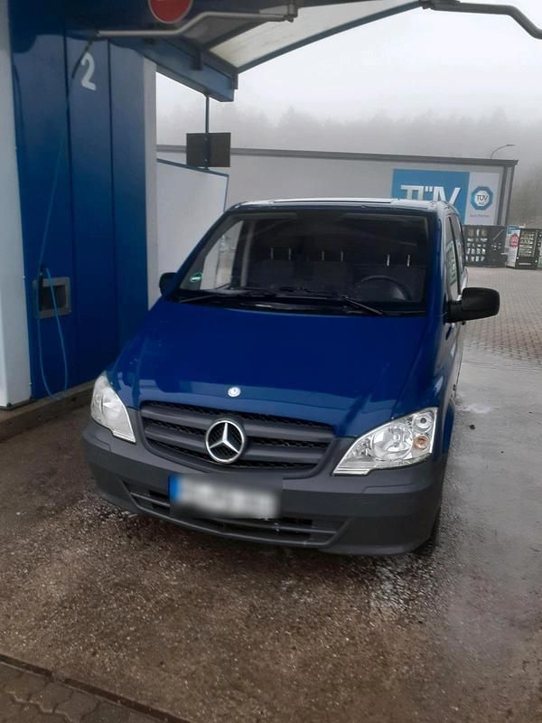 Blau Gebraucht 2011 Mercedes Vito Van | 5.200 € - Bild 1/4
