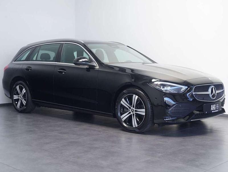 Gebraucht Mercedes C200 Avantgarde 163 PS (119 kW) 2024 Schwarz Kombi