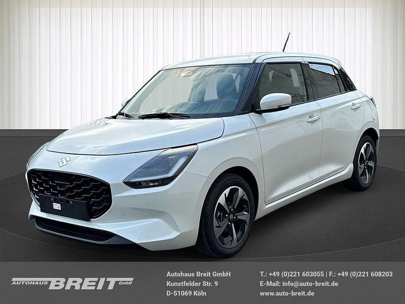 Neu Suzuki Swift Comfort+ 83 PS (61 kW) 2025 Pure white pearl metalli Kleinwagen