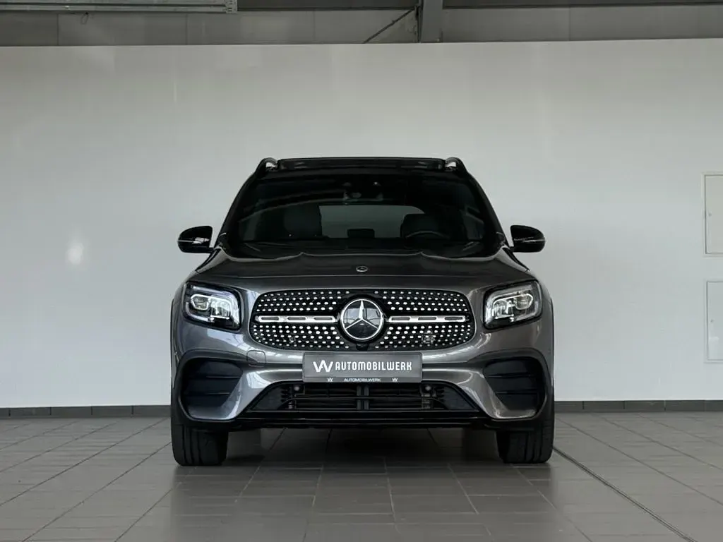 Gebraucht Mercedes GLB250 AMG line 224 PS (164 kW) 2023 Grau SUV